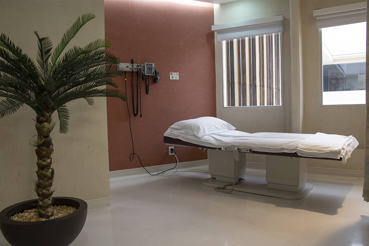 Consultorio Cama Lateral Médica Sur Copyright